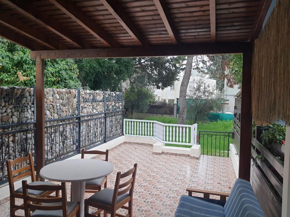 Lovely 2 Bedrooms In The Tourist Area In Paphos . Exterior foto